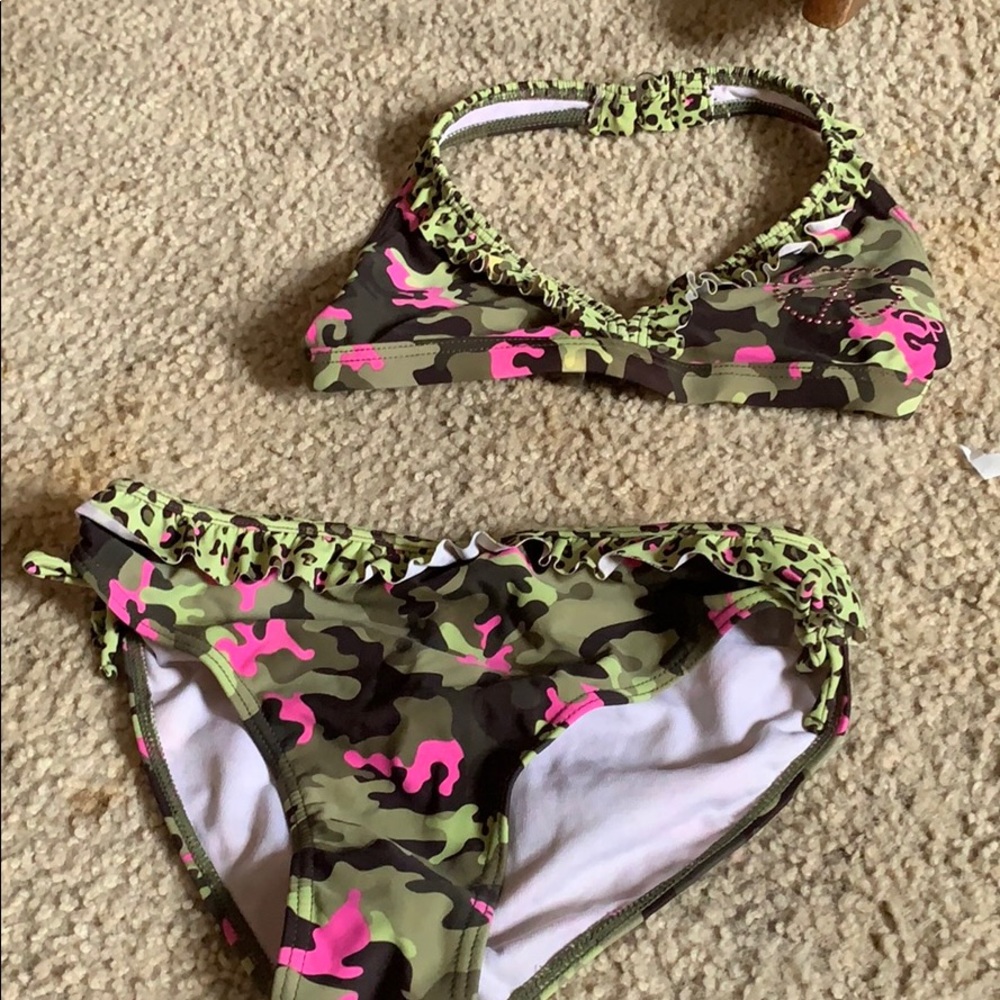 Bathing suit